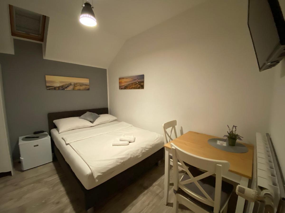 Guest House Lucija Buzin 外观 照片