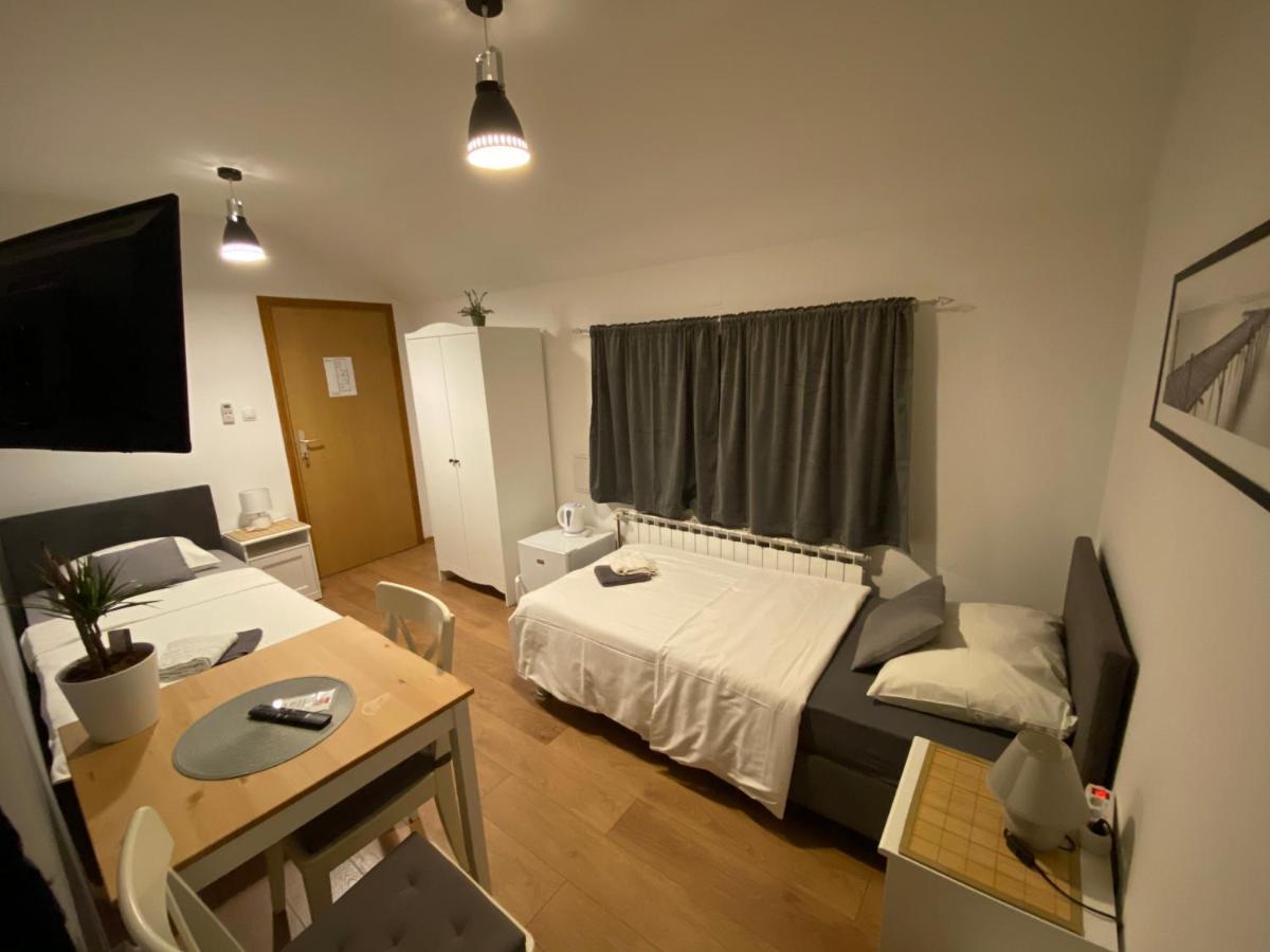 Guest House Lucija Buzin 外观 照片