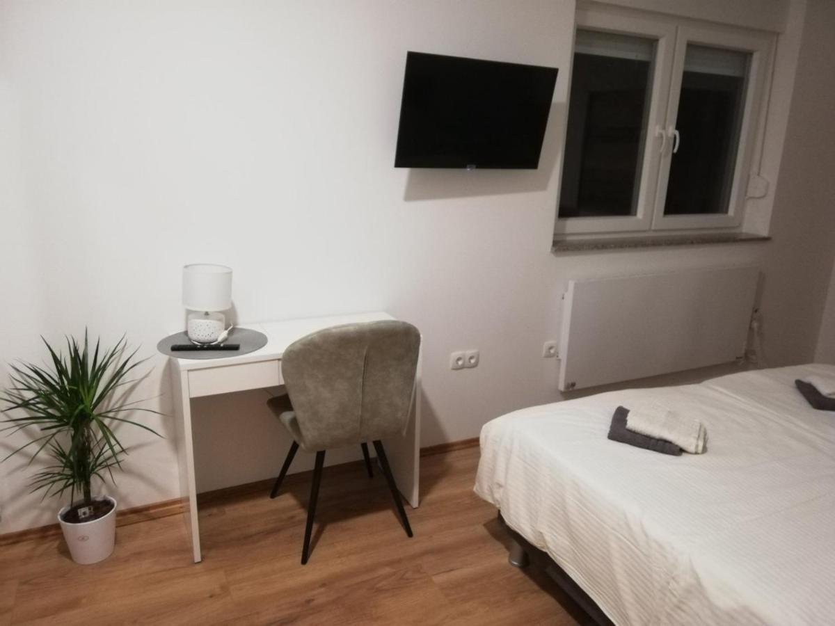 Guest House Lucija Buzin 外观 照片