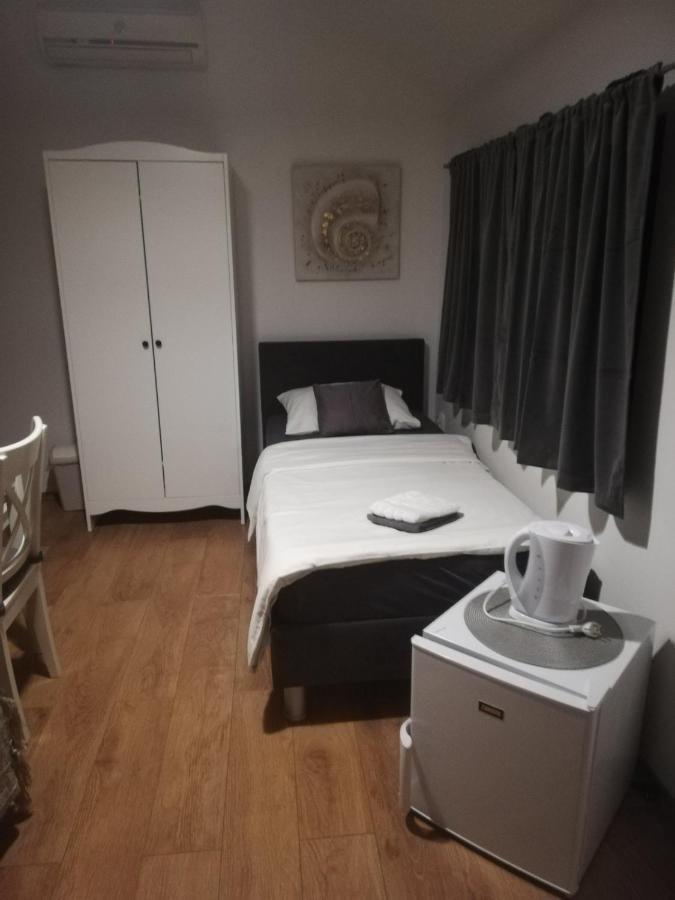 Guest House Lucija Buzin 外观 照片