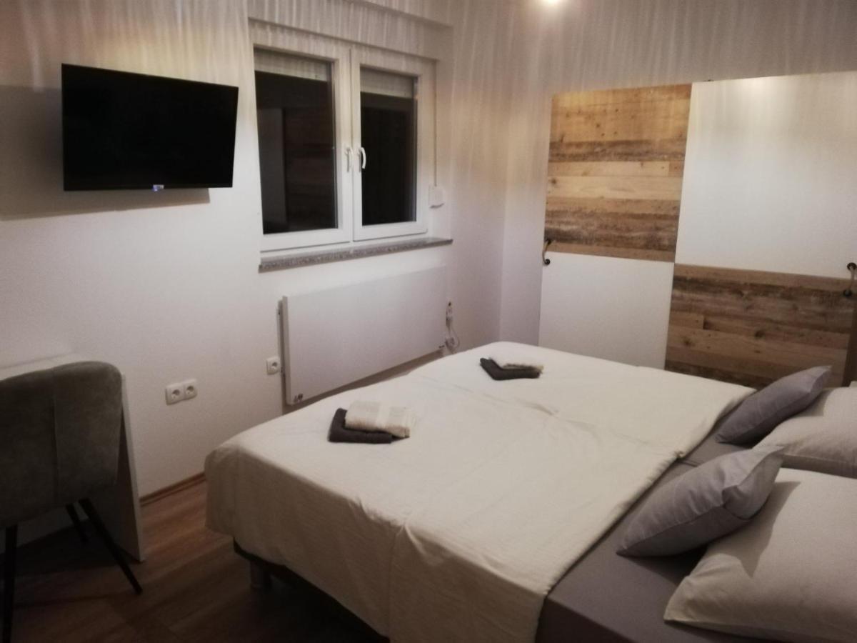 Guest House Lucija Buzin 外观 照片